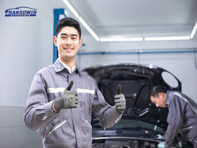 Sửa chữa xe Ford Transit cần kỹ thuật chuyên sâu